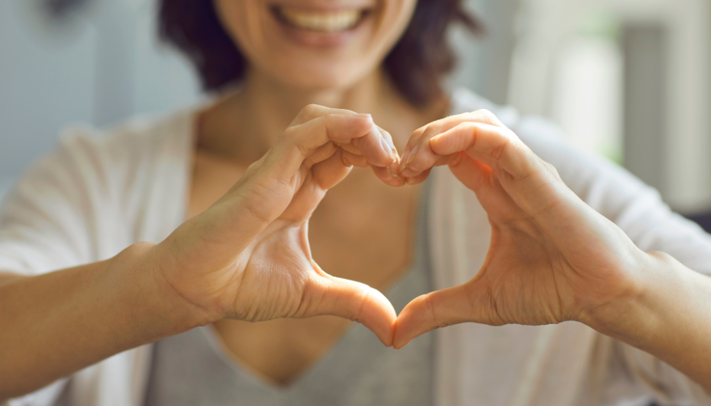 Looking for the best foods for heart health? These 25 heart healthy foods are packed with essential nutrients, antioxidants, fiber, healthy fats,